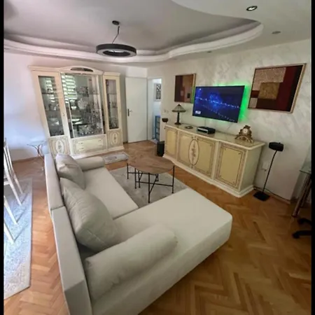 Luxestay * Скопье